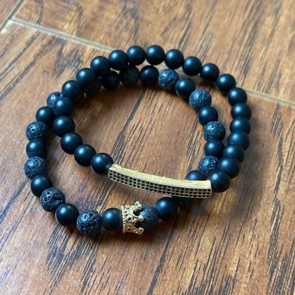 NWOT Beaded Lava Rock Natural Stone Adjustable Bracelet Golden Crown For Men - Picture 3 of 6